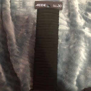 Simple black hair ties